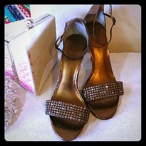 Beautiful Pelle Moda heels size 8M